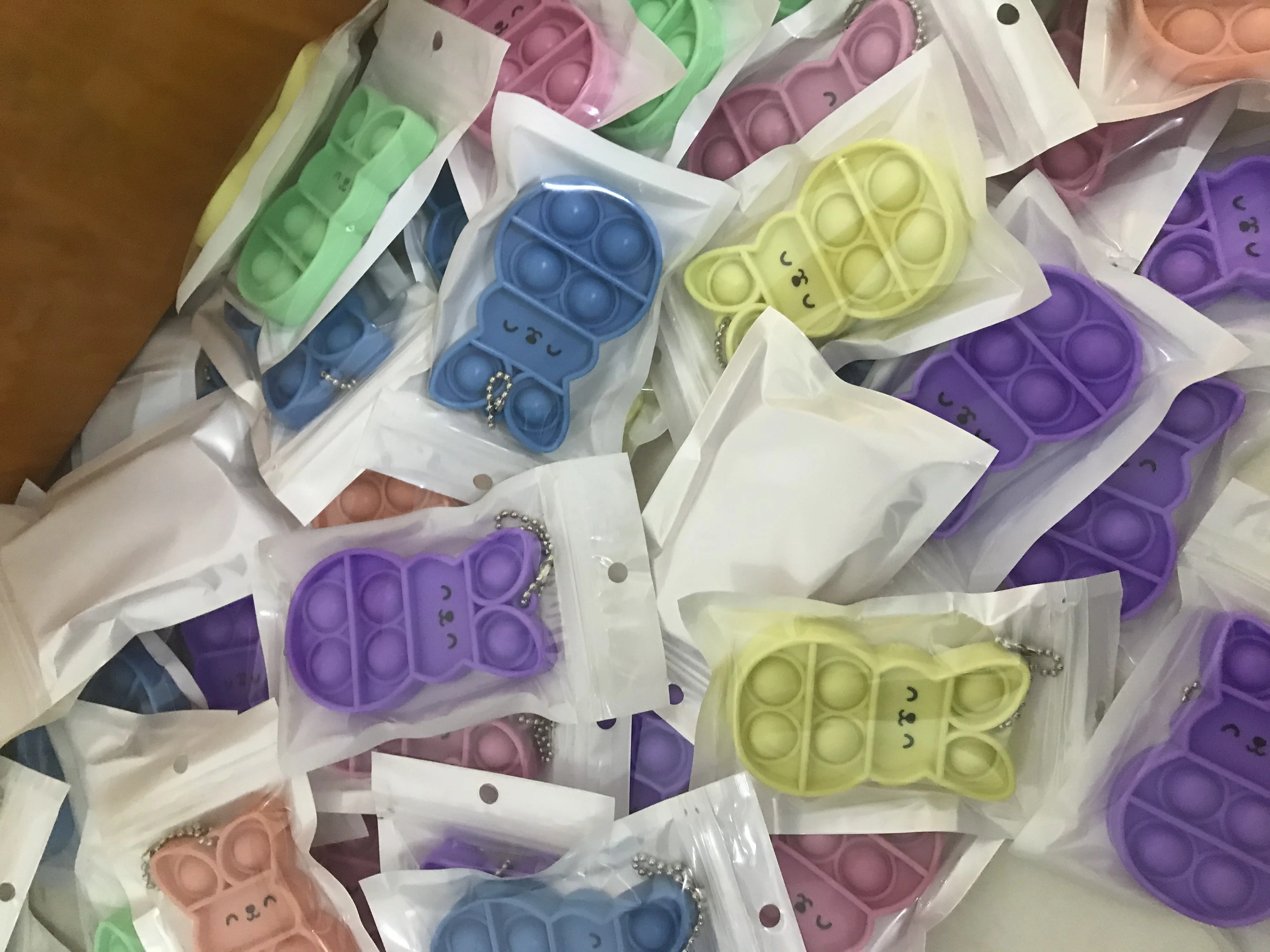 New Cute Silicone Rabbit Stress Relief Keychain Easter Bunny Push Bubble Pop Keychain Toys for Easter days