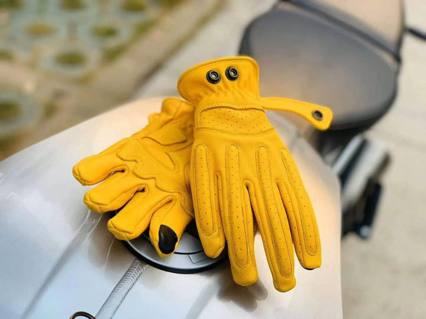 Sheepskin Motorcycle Non-slip Shock-absorbing Breathable Touch Screen Gloves Riding Outdoor Sports