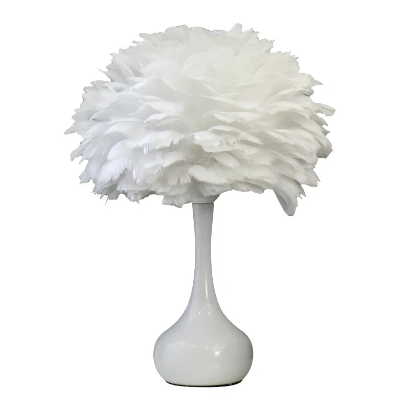 Luxurious romantic ceramic base ostrich feather table lamp atmosphere lamp