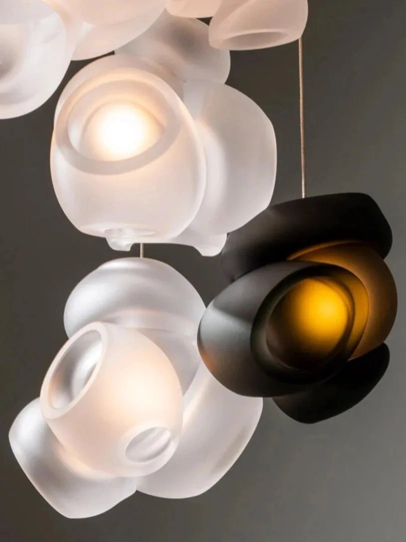 New Designer postmodern rose chandelier black and white combination art chandelier hotel lobby ballroom engineering light