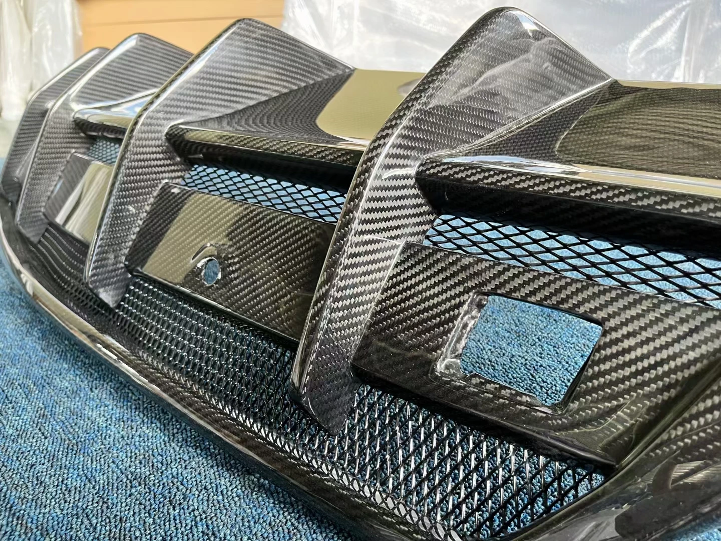 Personalized Carbon Fiber Automotive Parts Carbon fiber car body kits Carbon fiber Toray prepreg molded parts