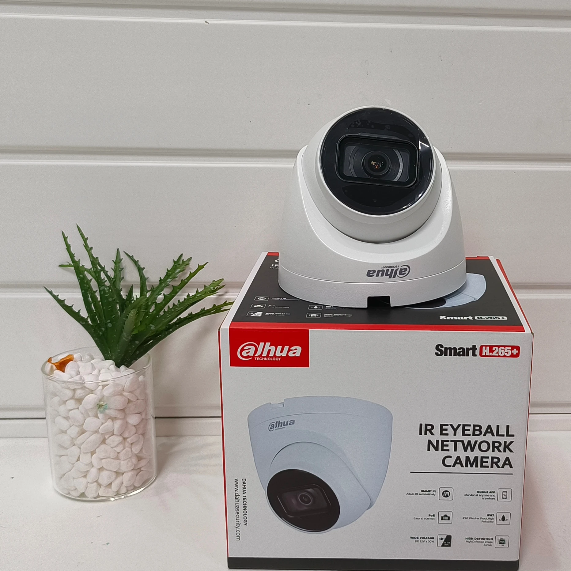 4MP High Image Definition Starlight POE IR Turret IP Camera Built-in Mic WDR IP67 Weatherproof SMD Plus IPC-HDW2431T-AS-S2