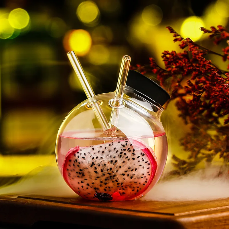 Hot Selling Creative Custom Logo Restaurant Bar Straw Martini Glass Sphere Cocktail Glass Cocktail Glasses with Straw