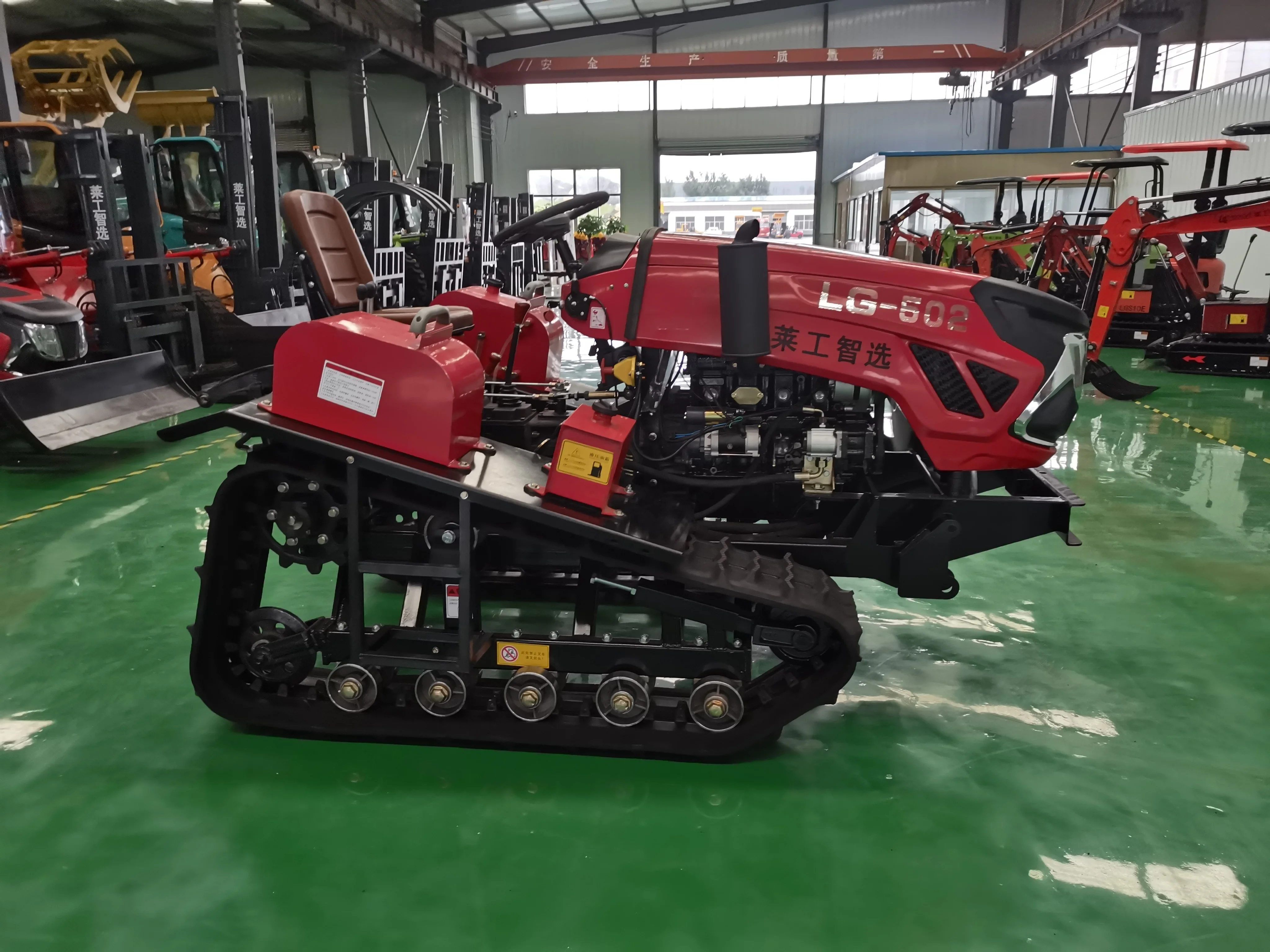 Flood Drought Track EPA Agricultural Tractors Swamp Crawler Tractor In Sale UK