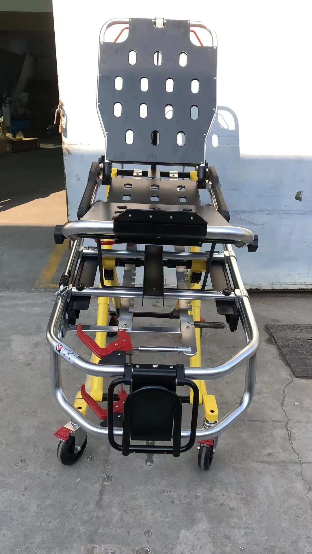 150mm Castor Aluminum Alloy Stretcher For Ambulance With Height Adjustable Backrest Folded