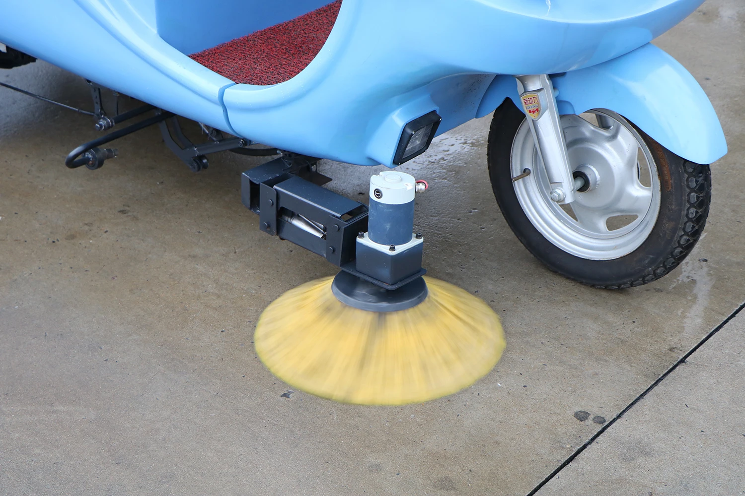 Good Quality Four Wheel Floor Cleaner Machine Sweeper Electric Road Protector