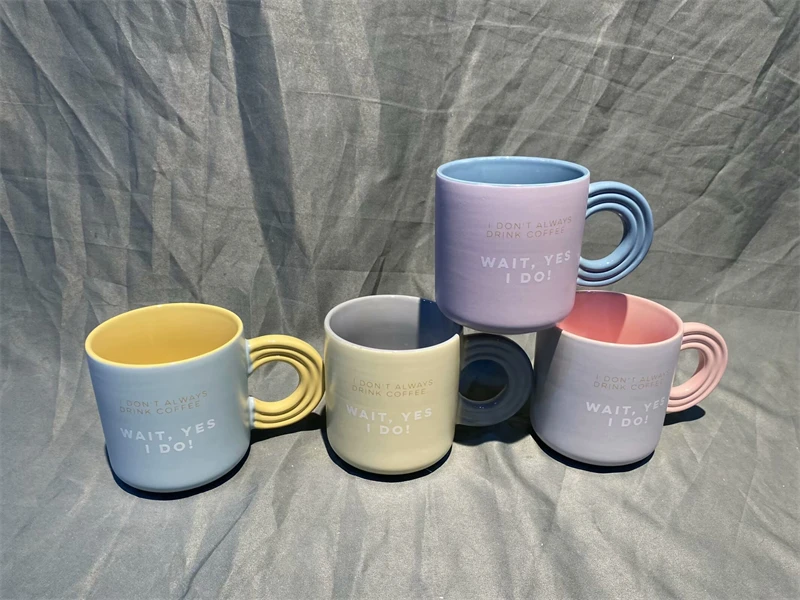 Цветная глазурь ZSC с ручкой в форме сердца Новая китайская керамическая кофейная кружка наклейкой наслаждайтесь сегодня