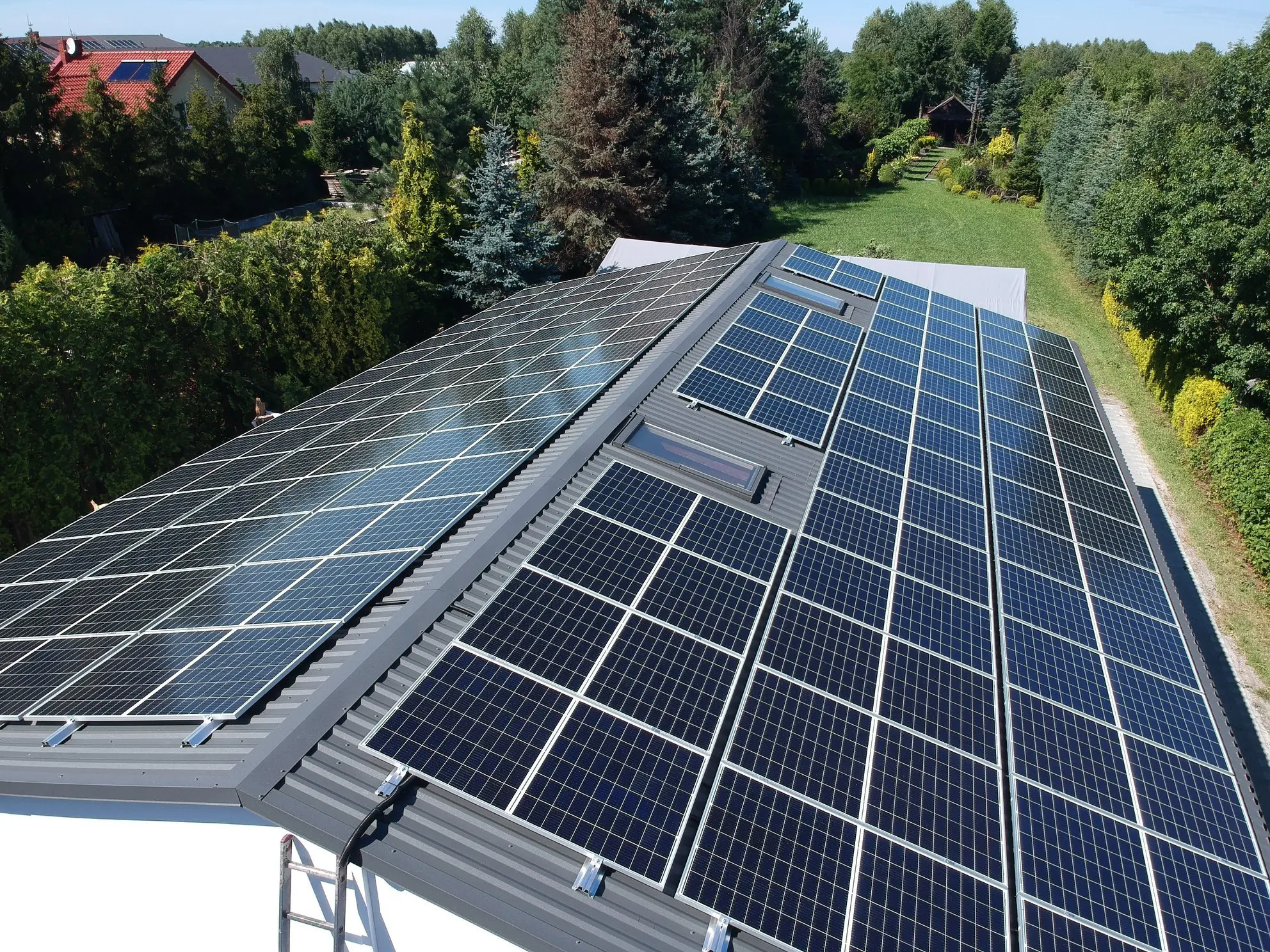 Рекламная цена 100kw 150kw 200kw 300kw 500kw на сетке солнечная энергетическая система Deye Инверторное крепление pv модуль