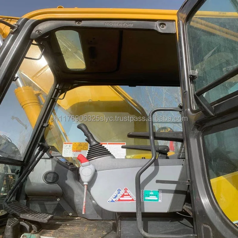 2016 year Used Komasu Excavator PC220LC-8 with hammer Line and mining bucket for sale pc220-8