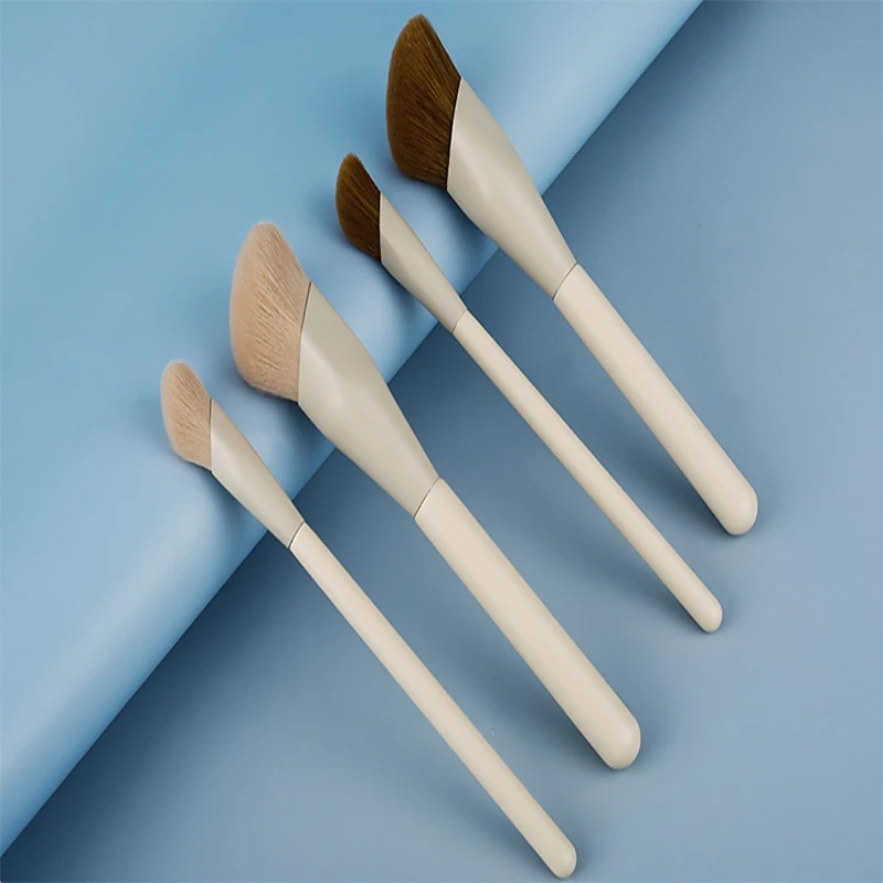 New Arrival 2pcs Wooden Handle Diamond Shape Ferrule Makeup Brush Smudge Brush Set Portable Custom Logo