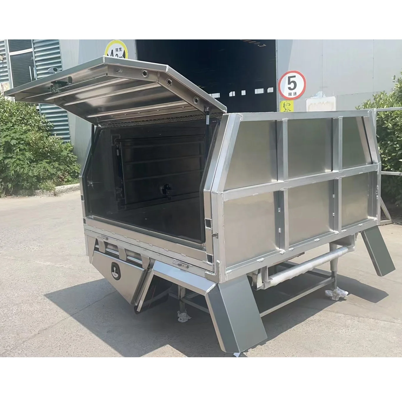 4x4 Black Aluminum Tool Box Truck Canopy And Ute Tray With Dog Box And Jack Legs For Pickup,Truck,Camping,Van