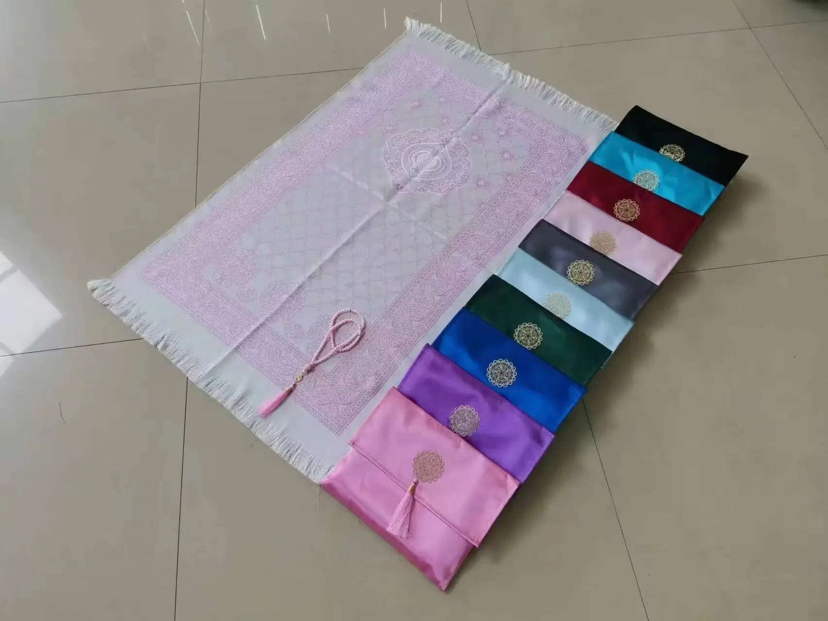 wholesale Gift Prayer Mat - Turkish Design Muslim Prayer Rug & Prayer Beads Set with Satin Pouch Ideal Islamic Gift for Ramadan