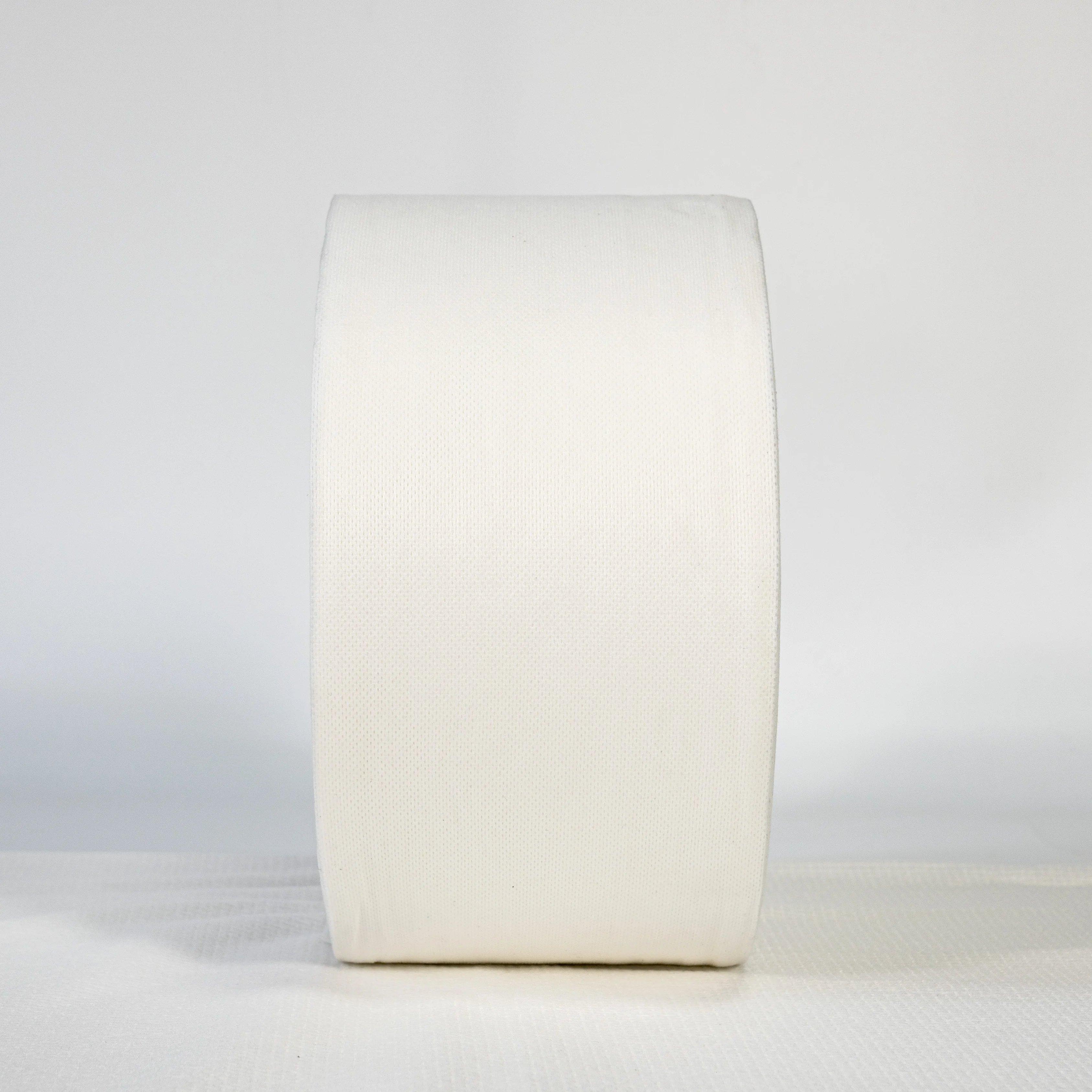 High Quality Non Woven Material Wet Wipes Spunlace White Mesh Microfiber Face Towel