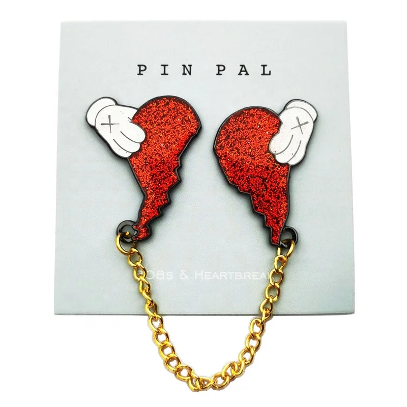 Брошь в виде металлического эмалированного лацкана