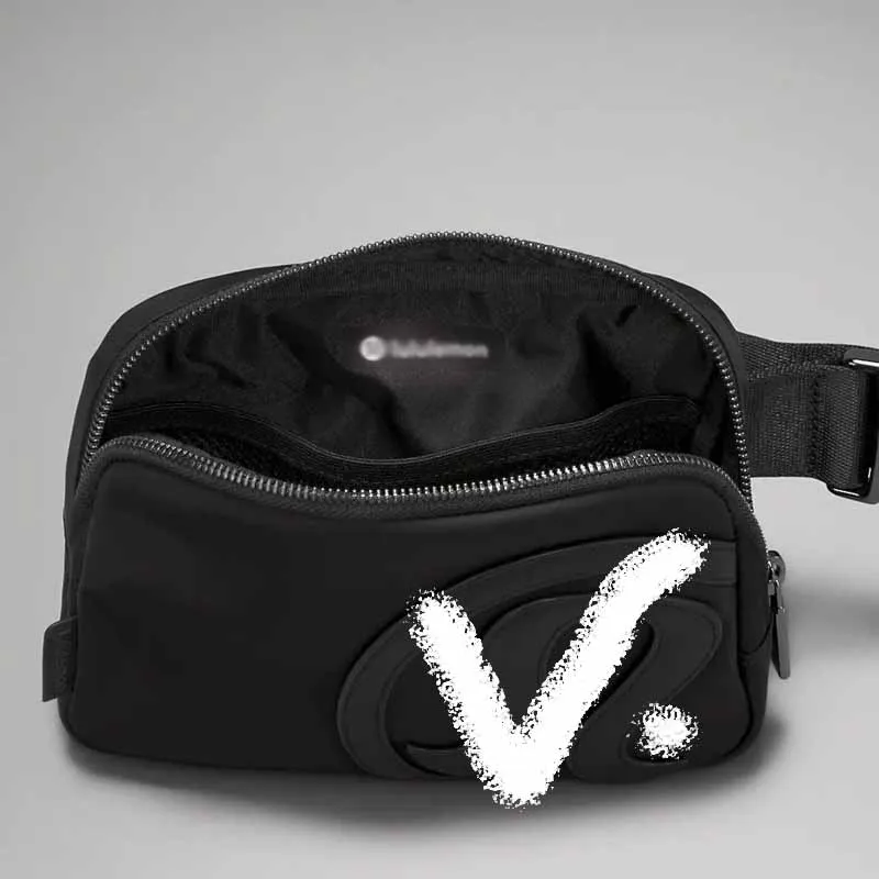 Unisex Outdoor Running Waistpack Lulu Crossbody Bag with Chain Decoration for Men Women Mobile Phone Storage Fitness Everywhere