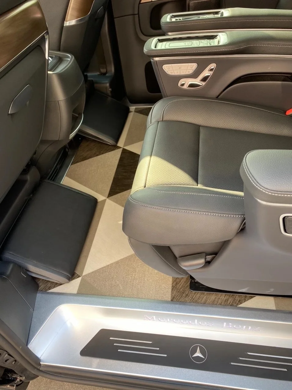 Maybach Original Seat Luxury VIP Car Seat Auto Seat for W447/ Vito / Alphard/ H1/Staria /Metris