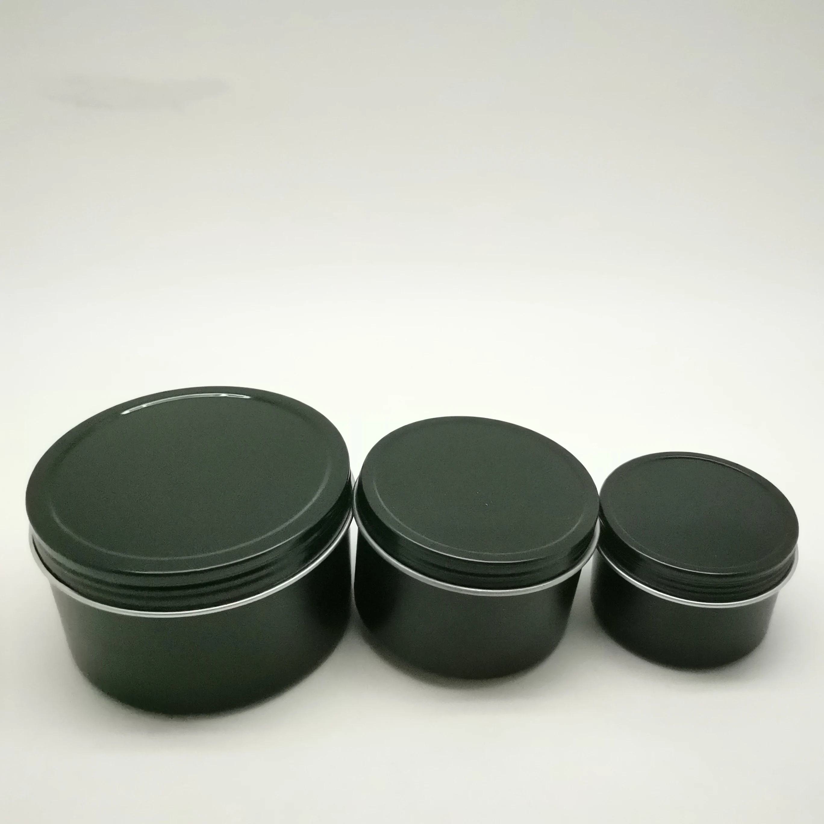 Dongguan Factory Bulk Small Black Round Screw Lid Tin Can Food Safe Packaging Metal Tins for Cheese Cake, Biscuit, Candle, Spice