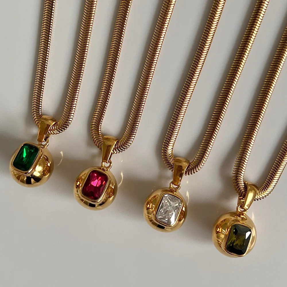 Fashion zircon pendant necklace stainless steel furnace inside vacuum plating real gold plated blogger same model jewelry