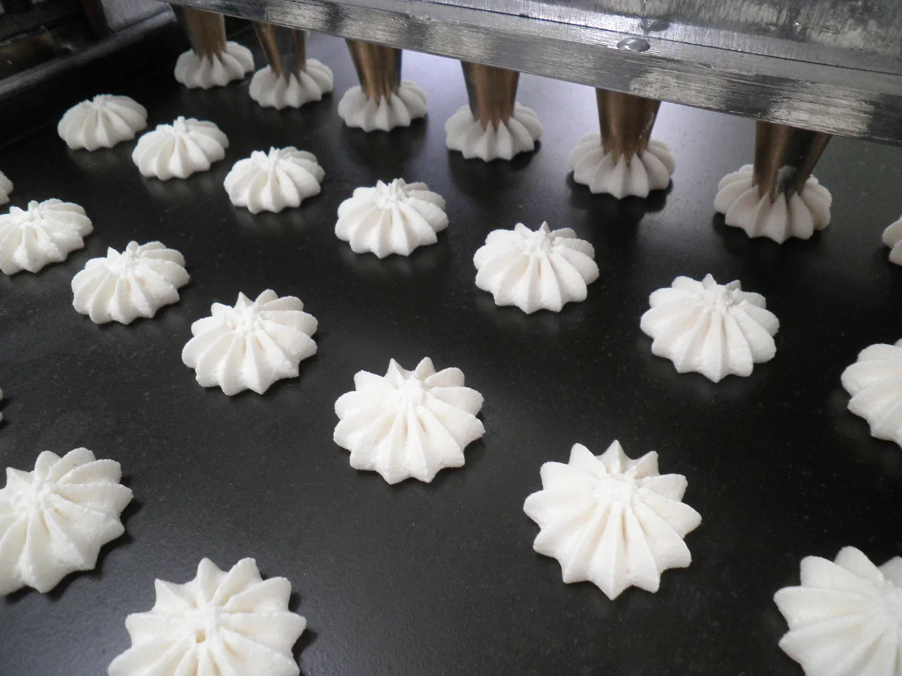 Автоматическая машина для хранения печенья