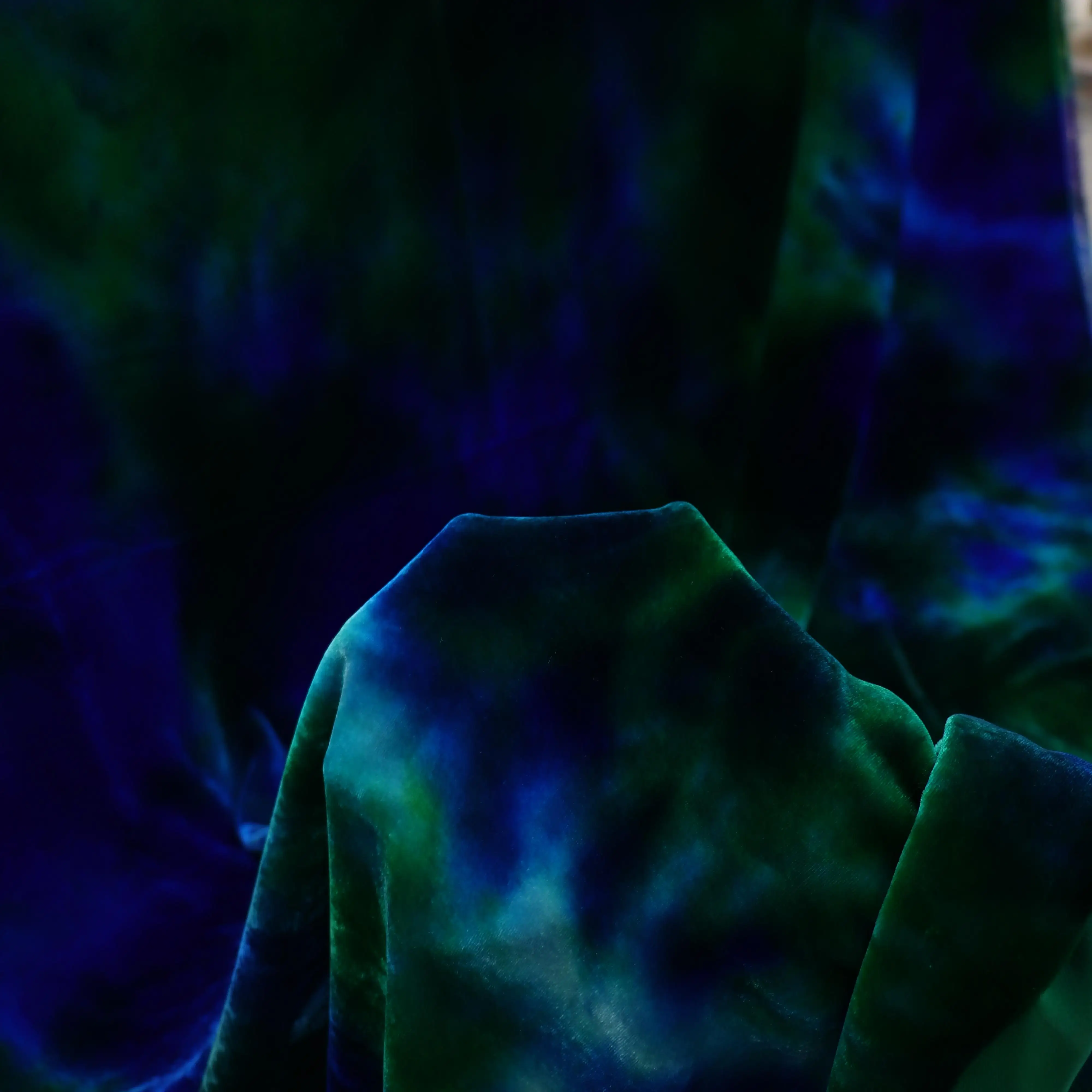 Fashion Tie Dye  Silk Velvet  Fabrics Super Soft Comfortable  TIE DYE Silk  Velvet for Woven Fabrics