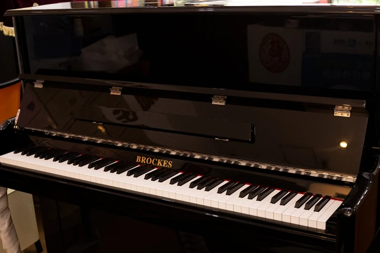 Sell Well New Type Cheap Professional Musical Instrument Upright Piano