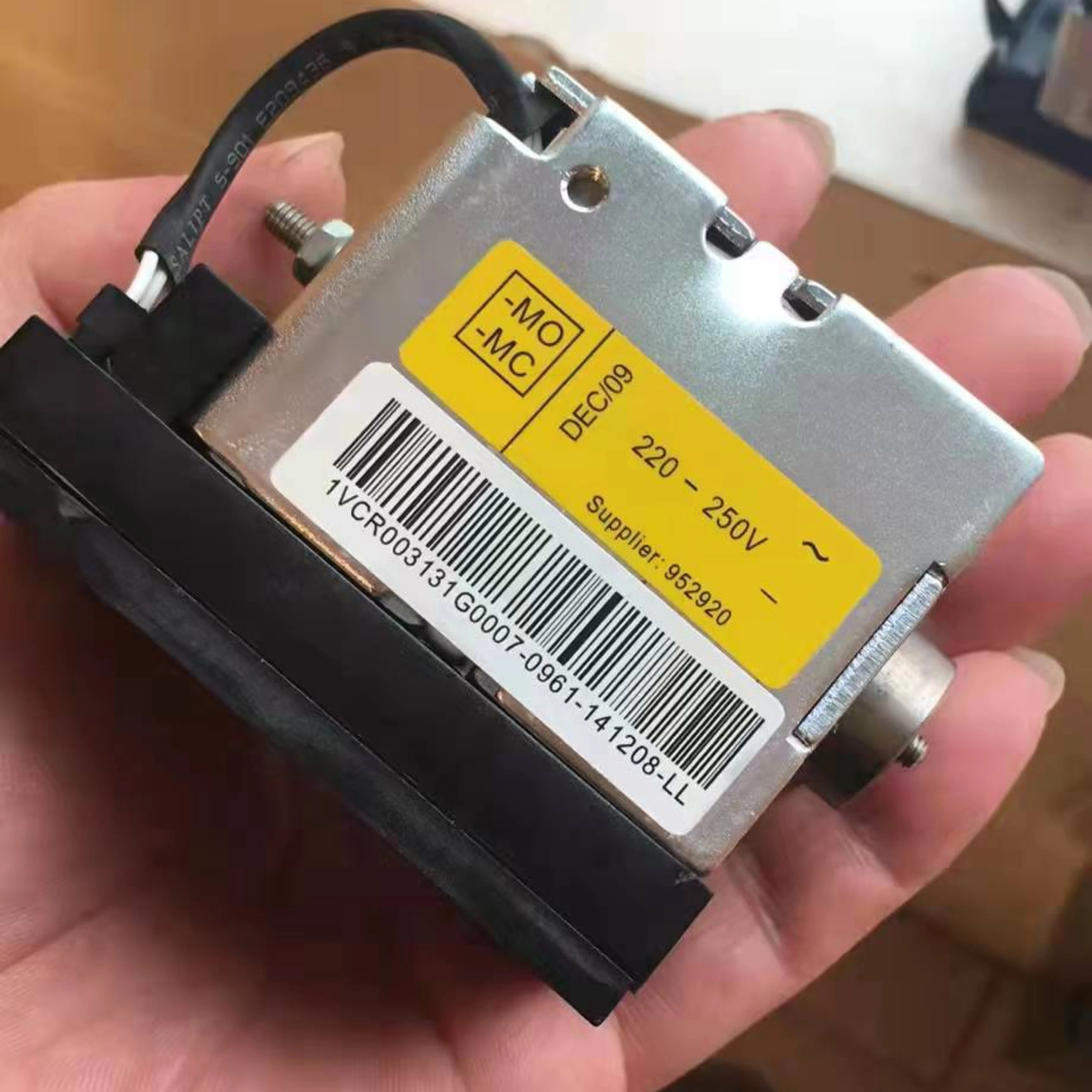 closing coil for VD4/VS1 Vacuum circuit breakers Breaking switch Switching Coils Closing and opening coils