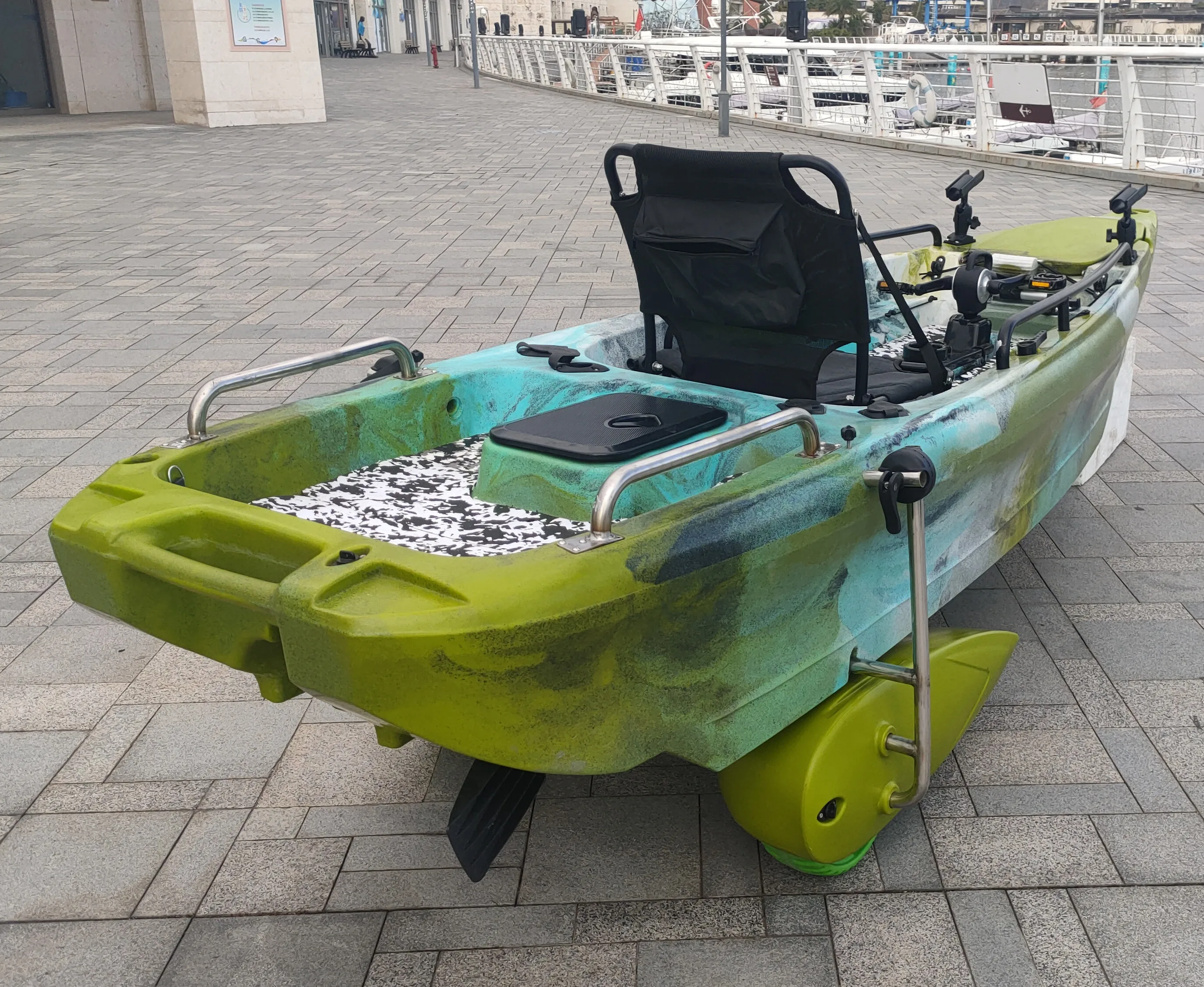 LULUSKY 2022 Pro Angler Sit On Top Jet power Fishing Kayak With Paddle And Rudder System Included For Sale