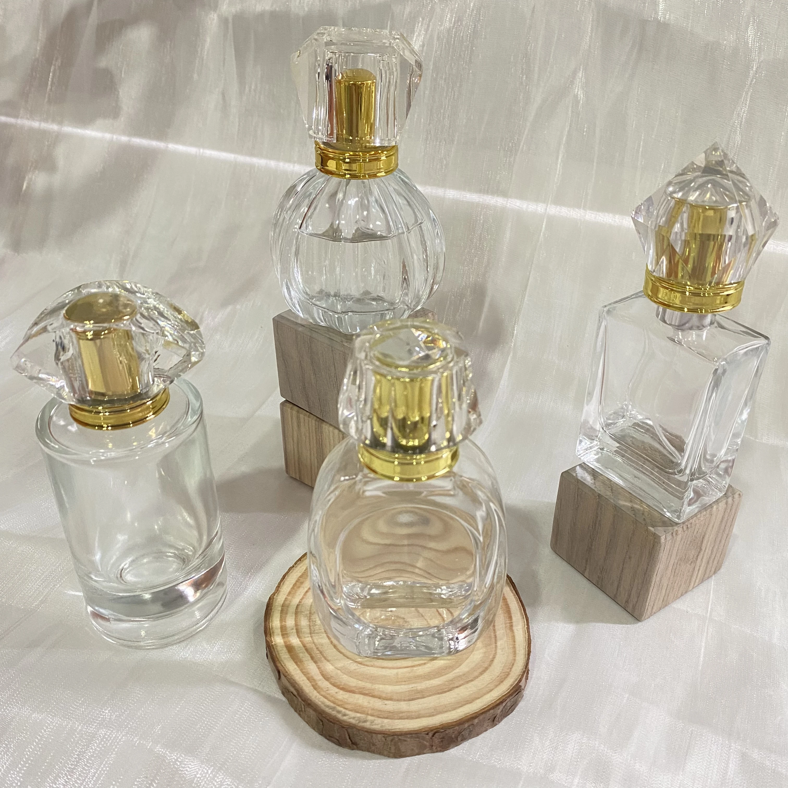 New Design Acrylic Perfume Bottle Cap Fea 15 Gold Perfume Cap