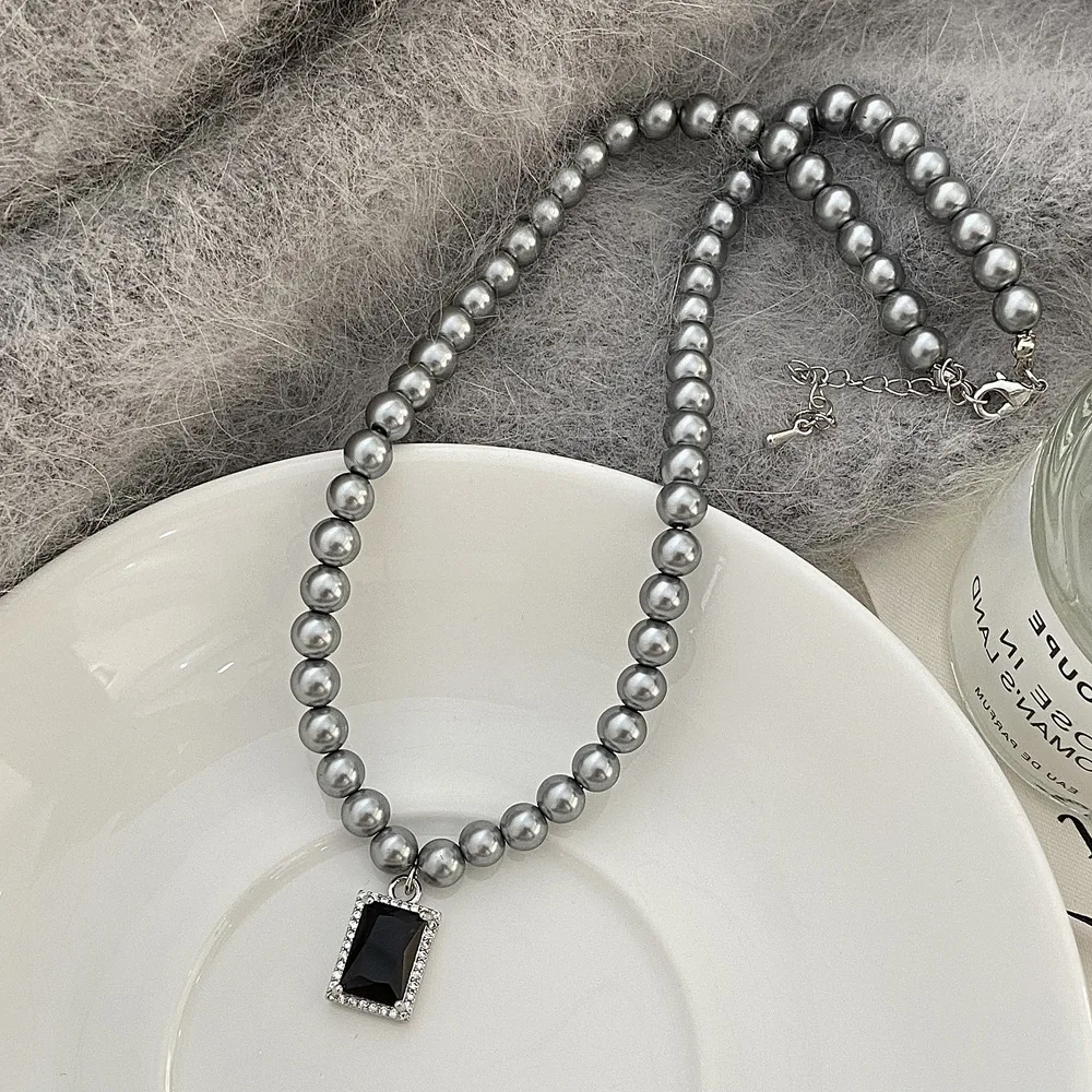 Geometric Choker Rhinestone Pendent Necklace Elegant Modern Jewelry Square Zircon Pearl Bead Pendant Necklace For Women