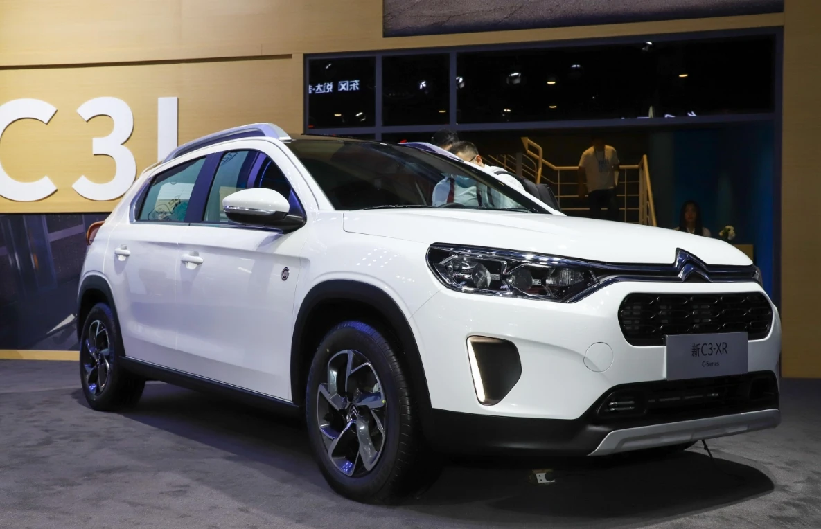 DongFeng Citroen C3-XR Small SUV Gasoline Car made in China Citroen c3xr Vehicle With 5 Seats cheap price
