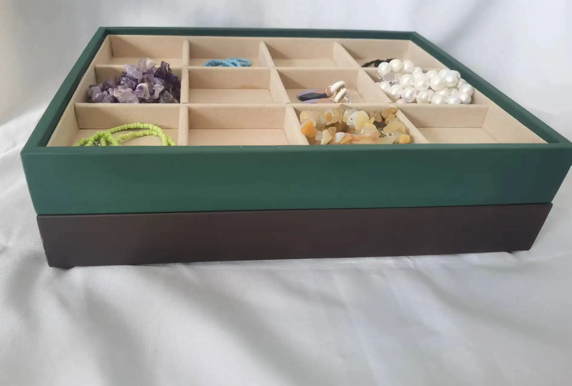 High-End Temporary Jewelry Display Boxes Made Premium Peach Wood Necklaces Bracelets Anklets Other Jewelry Packaging Needs