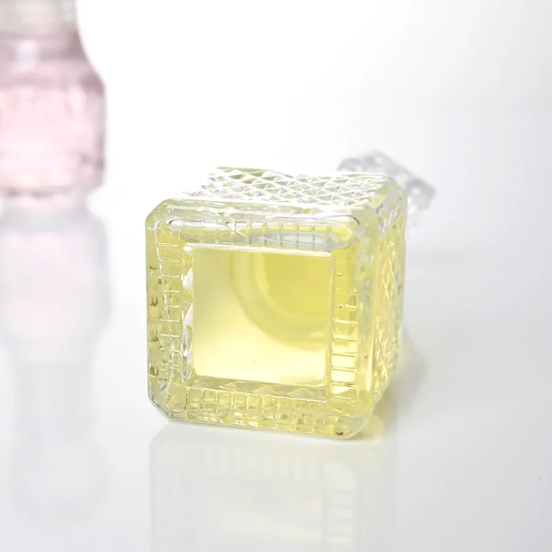 High Quality Liquor Set 1.7oz Airtight Glass Spirit Decanter Empty Alcohol Shot with Glass Stopper