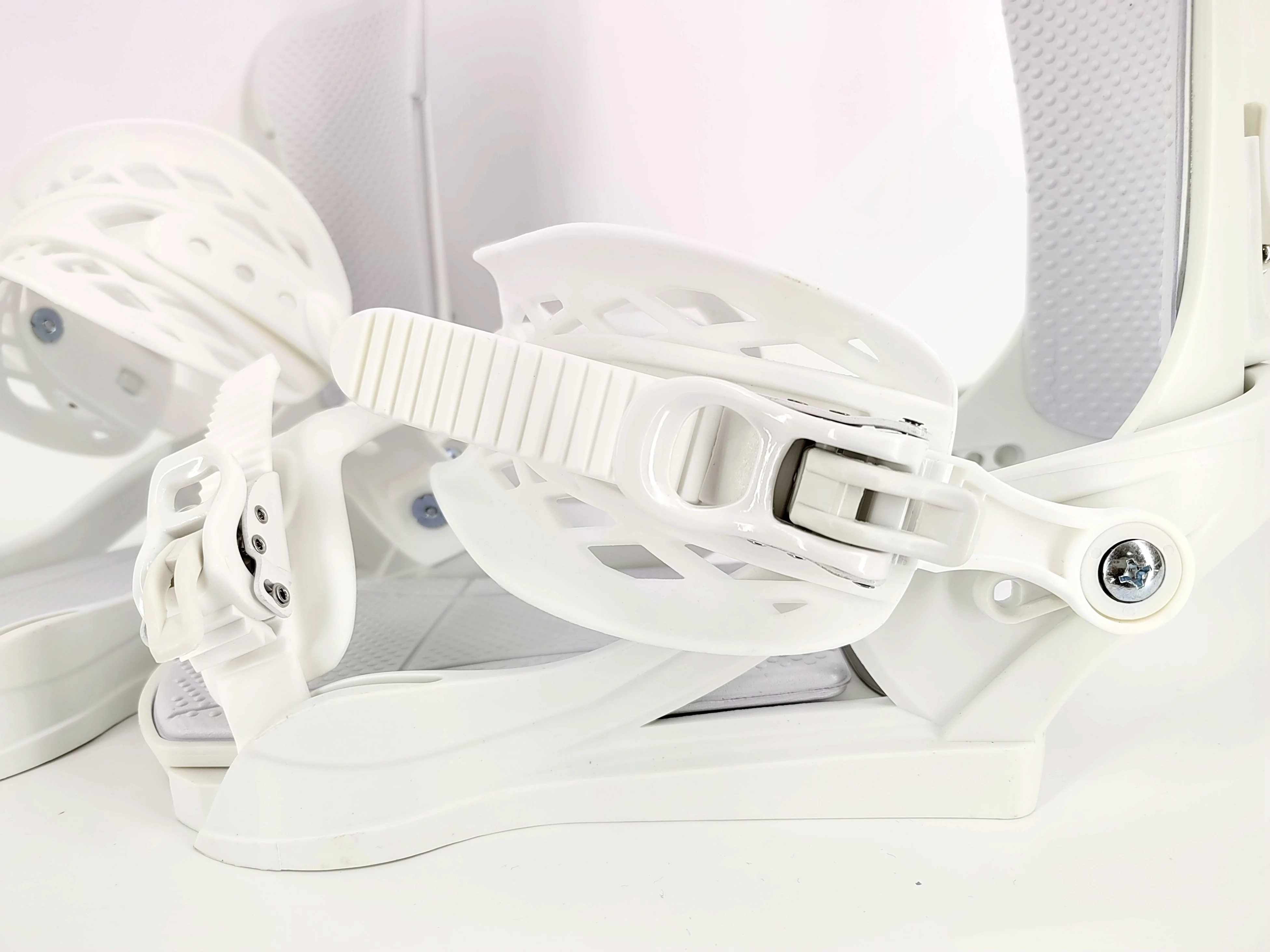 Freestyle  Snowboard Bindings High Quality Nylon with Adjustable  Snowboard Bindings