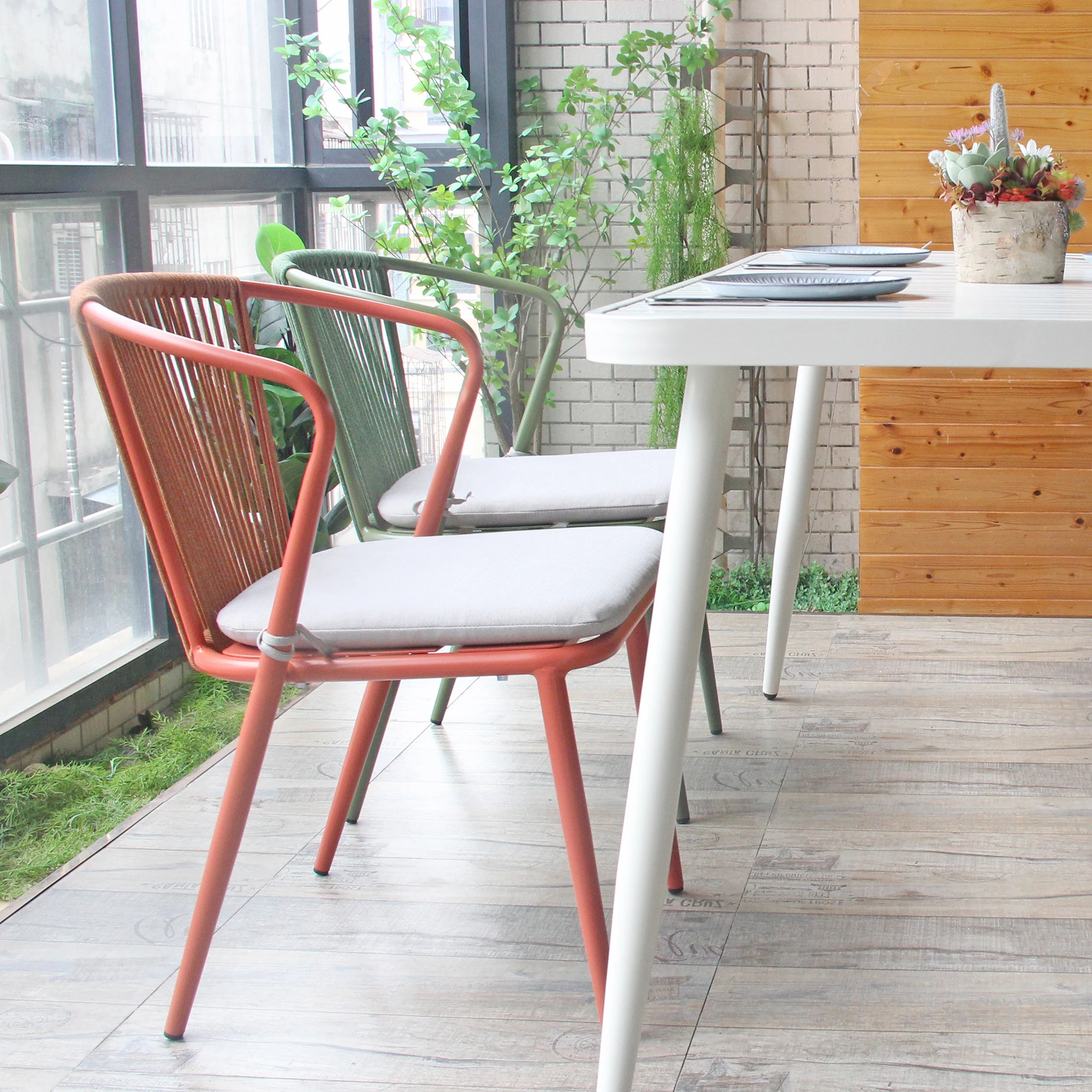 Винтажные стулья из ротанга в промышленном стиле с металлической алюминиевой рамой и плетеными веревками и подлокотниками, кресла, обеденные стулья, стулья для ресторана