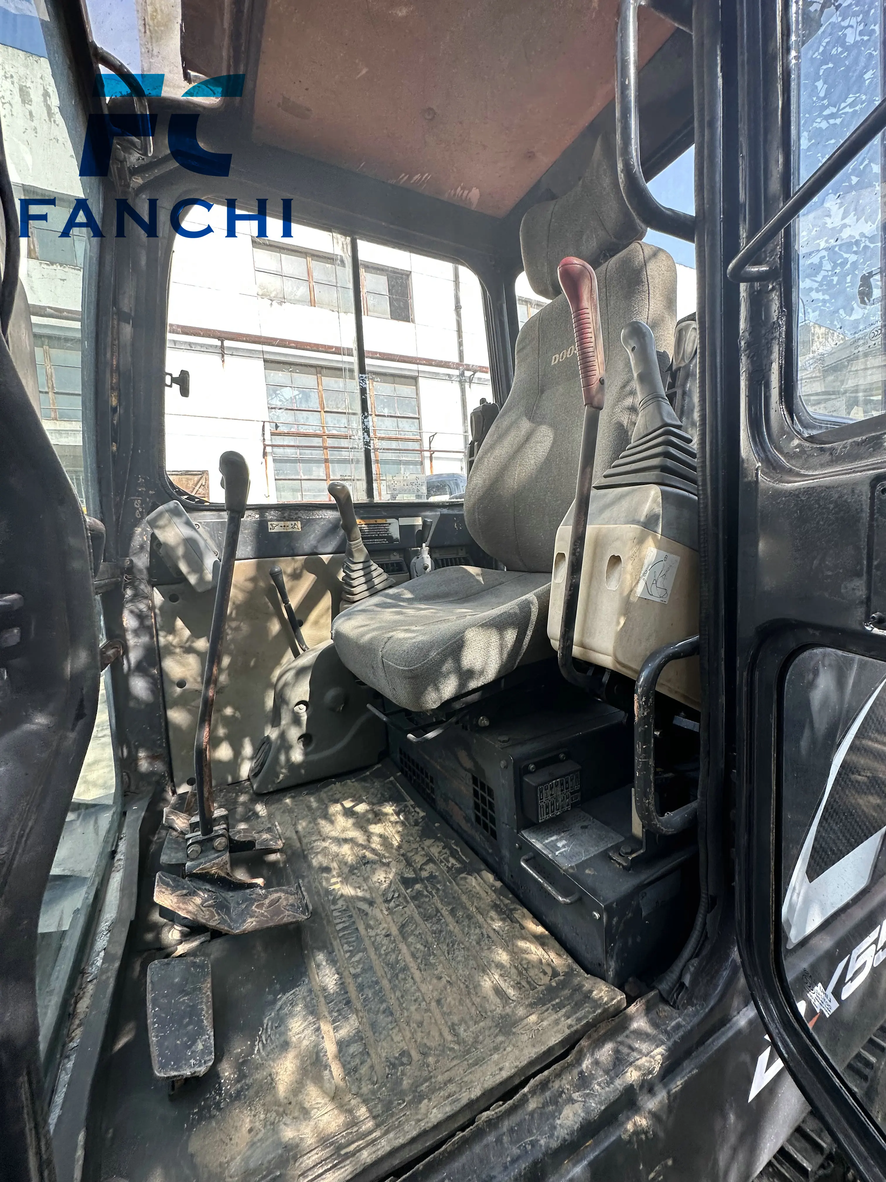 Вторая рука хорошее состояние DOOSAN 55-7 экскаватор машина низкая цена часы работы разумная гарантия качества
