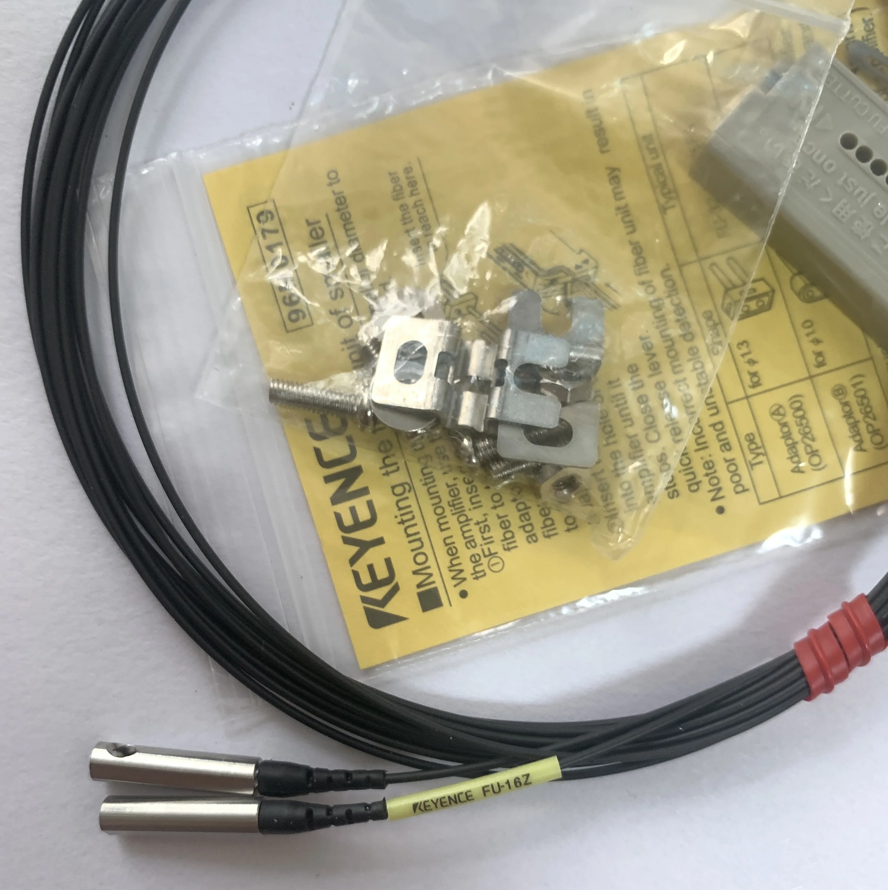 KEYENCE diffuse reflection optical fiber sensor FU-16Z