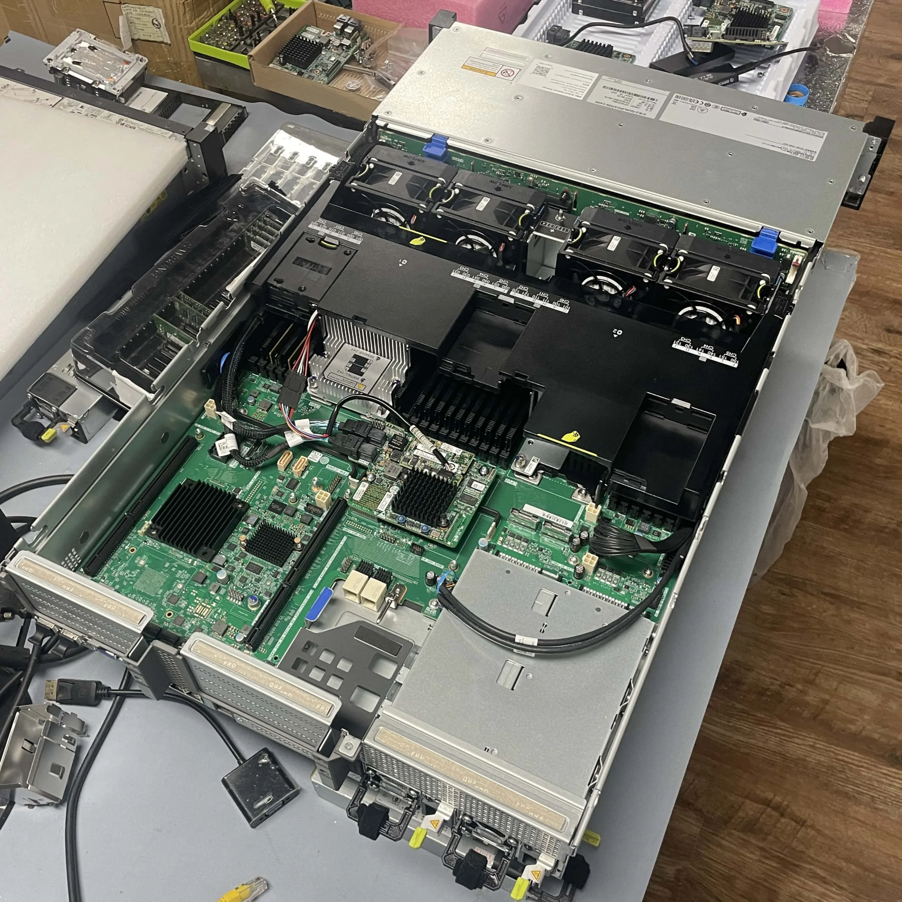 Лидер продаж стеллаж 2U с Hua wei Hyperfusion server 2288H V5