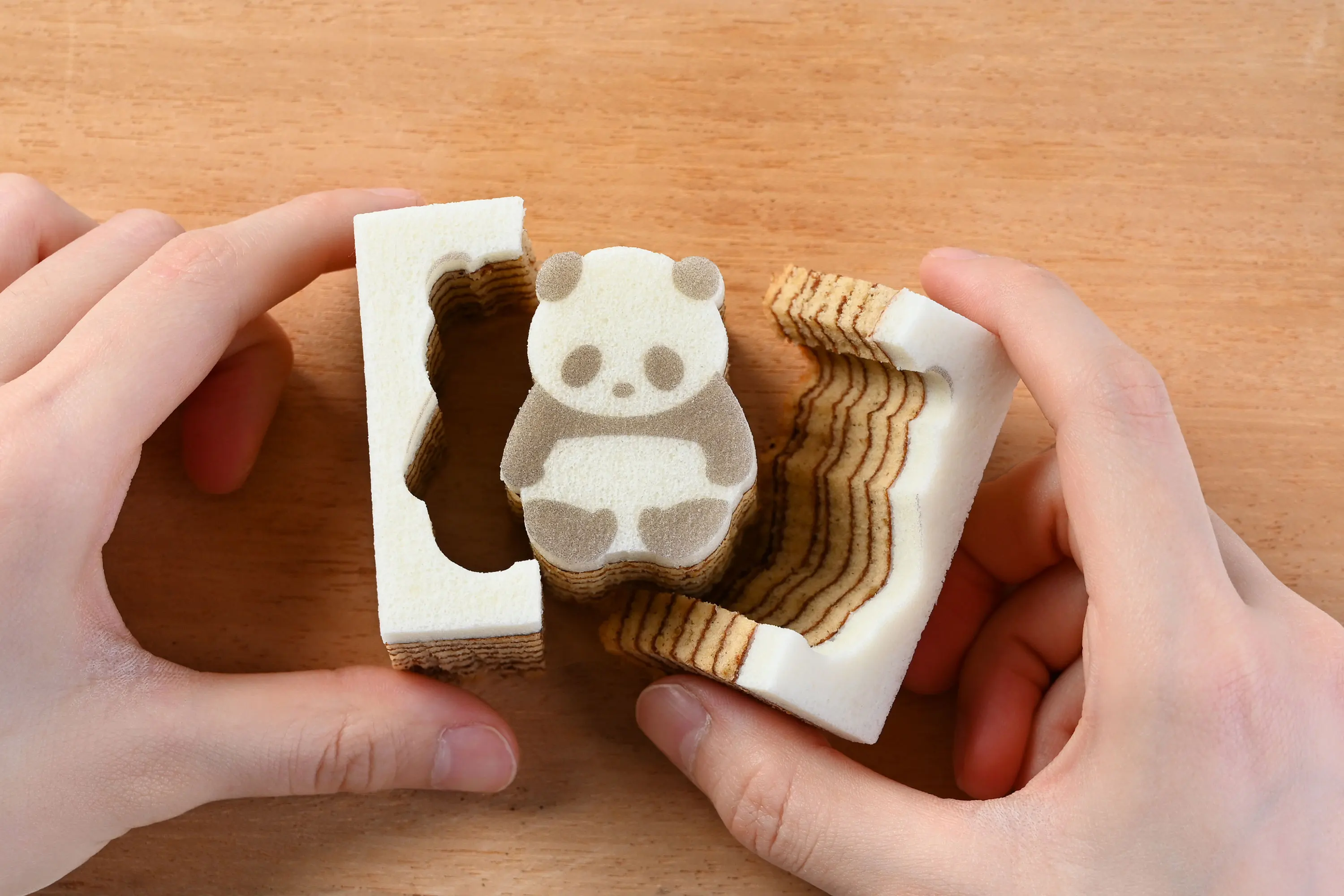 Pretty cute baumkuchen Japanese food cake gift box for wholesale