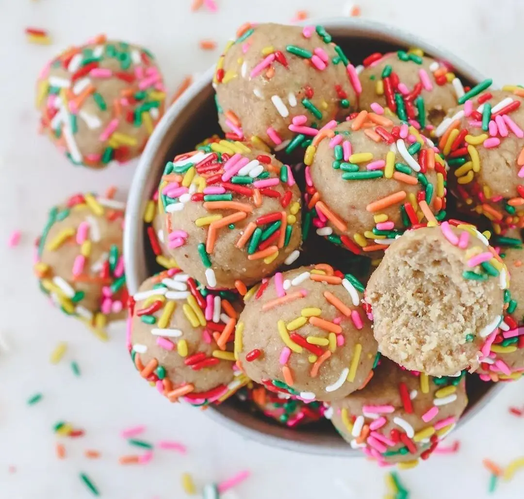 Automatic small energy ball machine /Protein Ball Rounding Machine Energy Bites Rolling Making /tamarind candy making machine