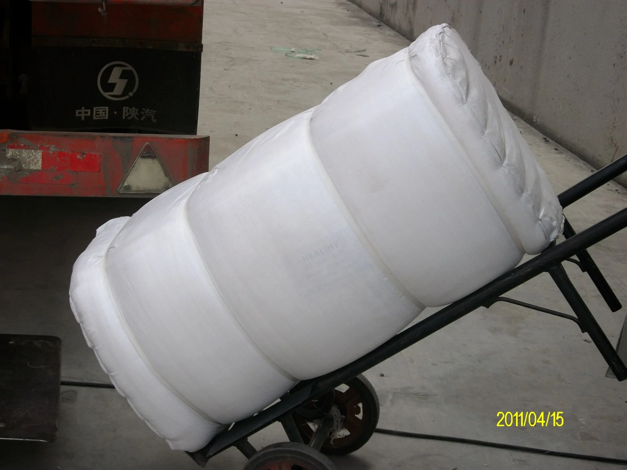 100% cotton absorbent gauze , GAUZE HYDROPHILE 65CMX100M, absorbent bleaching gauze zigzag