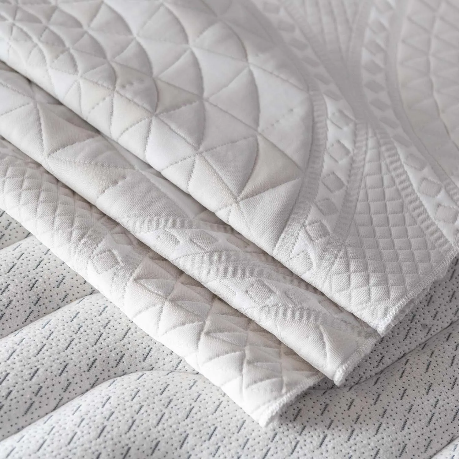 100% Polyester Mattress Fabric 160-500gsm Customized Jacquard Mattress Fabric with Knitted Technology Fabric