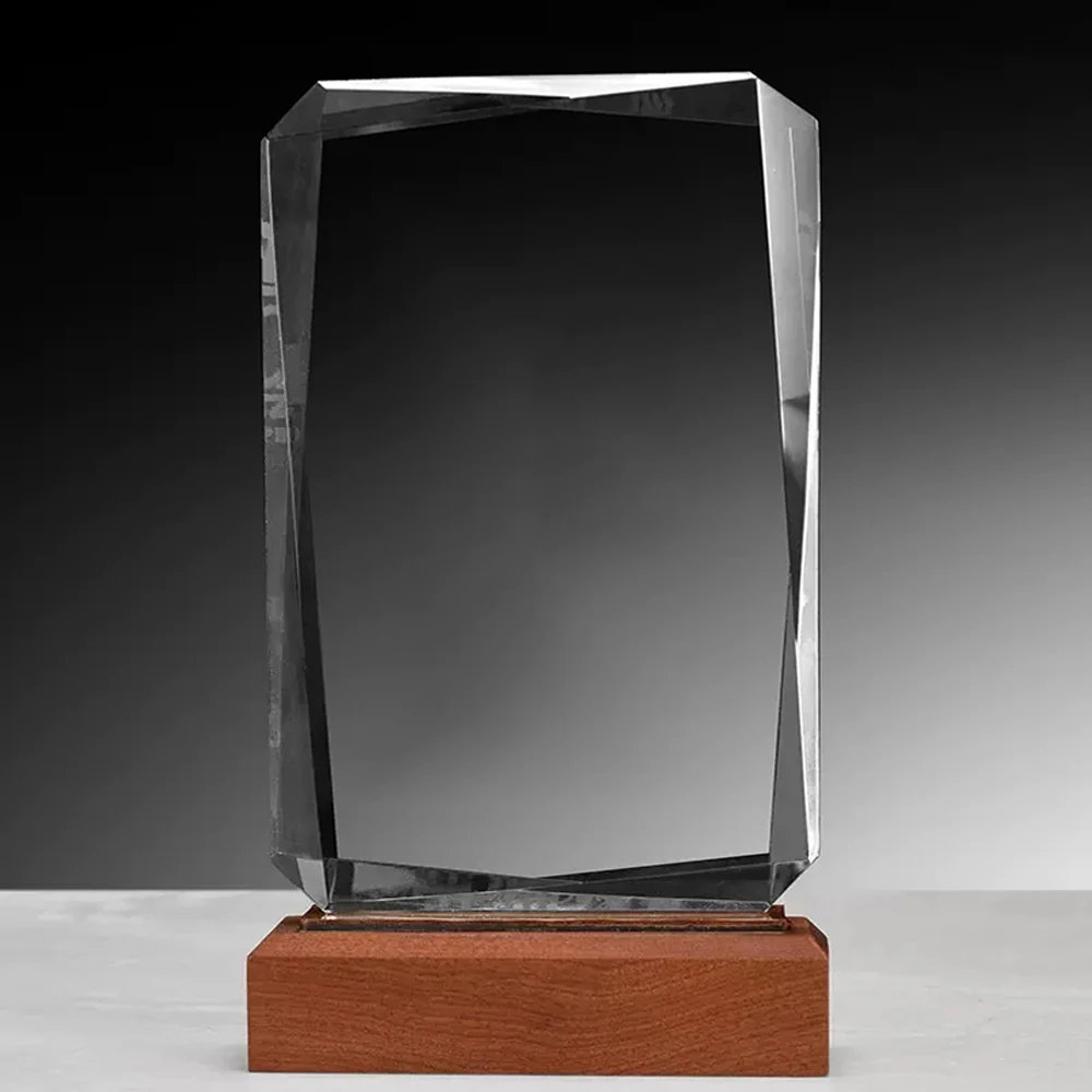 Cheap Customized Individual Name Engraved High Quality Souvenir Gift Wood Base Crystal Award Glass Plaque Trophy