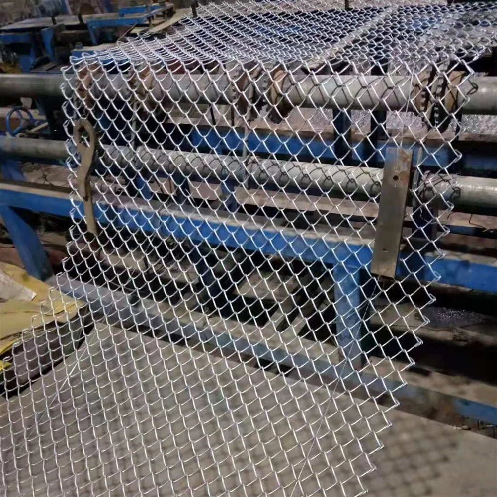 China factory good quality heavy gauge galvanized welded wire mesh hook flower net