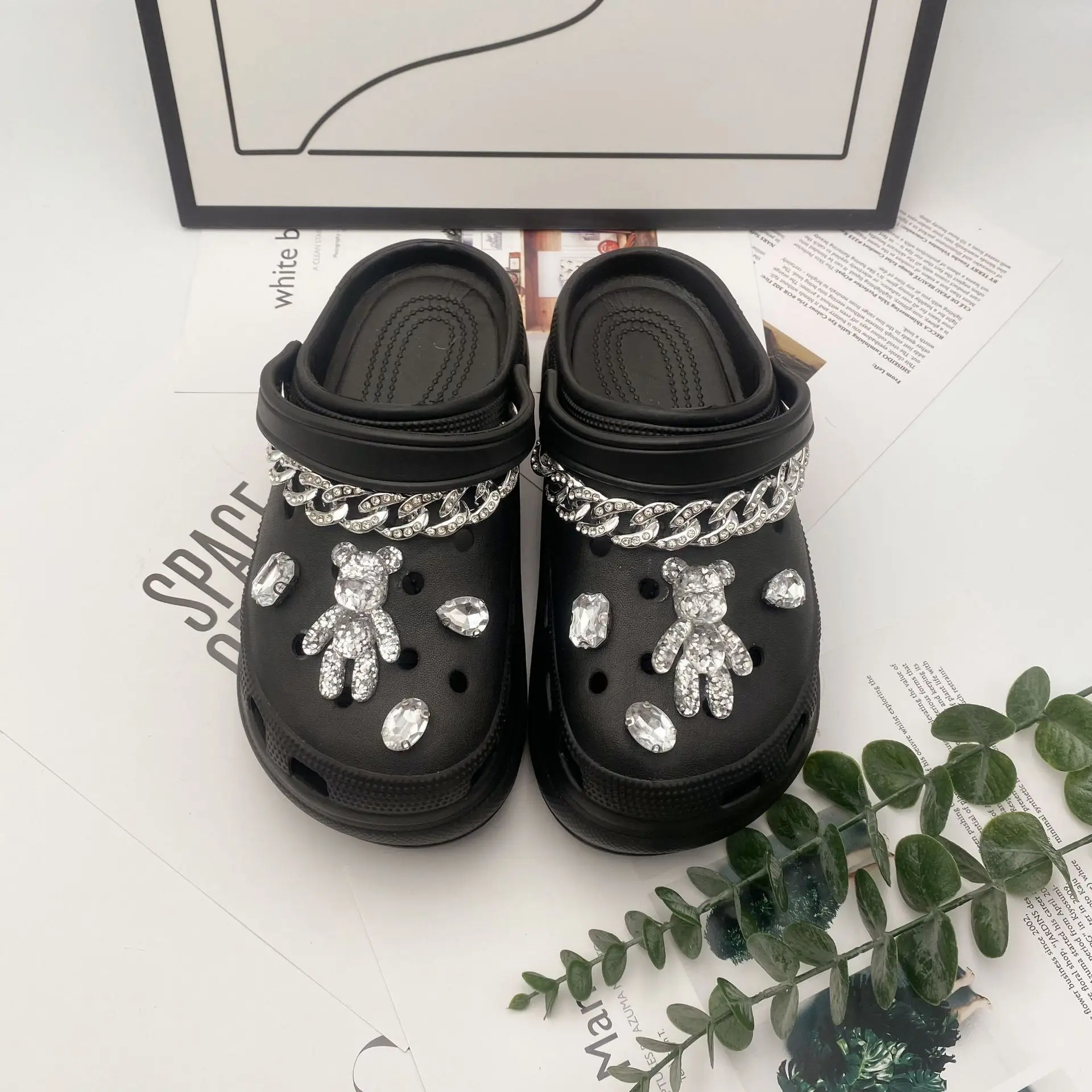 Factory Direct Sales 2024 New Fashion Personalized Hole Shoes DIY Accessories Detachable Set