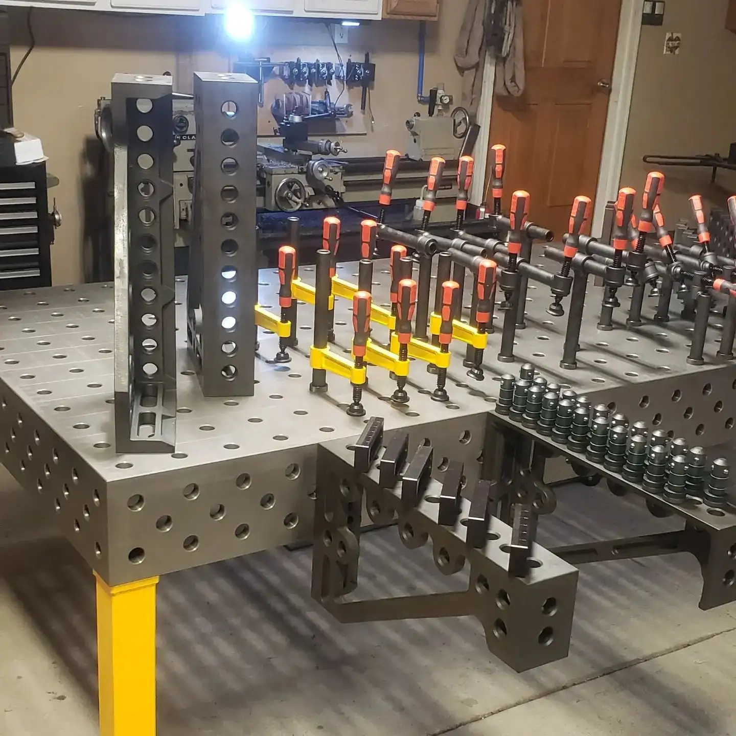 Горячая продажа 3D 16 мм сварочный стол 2400x1200x200 большой рабочий размер роботизированные сварочные столы