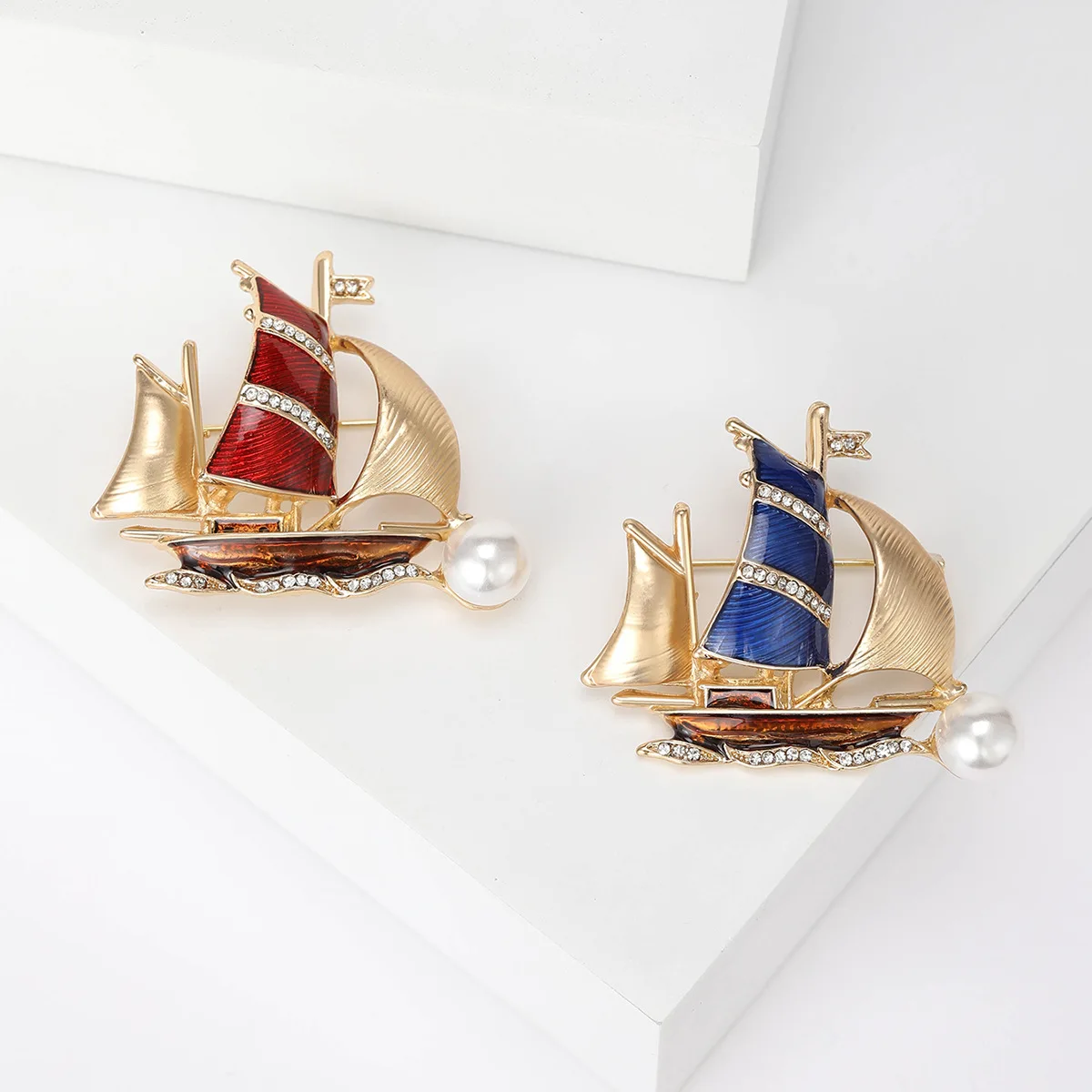 DAIHE XZ-059 Alloy Droplet Oil Pearl Sailboat Brooch Fashion Minimalist Personality Clothing Accessory Pin