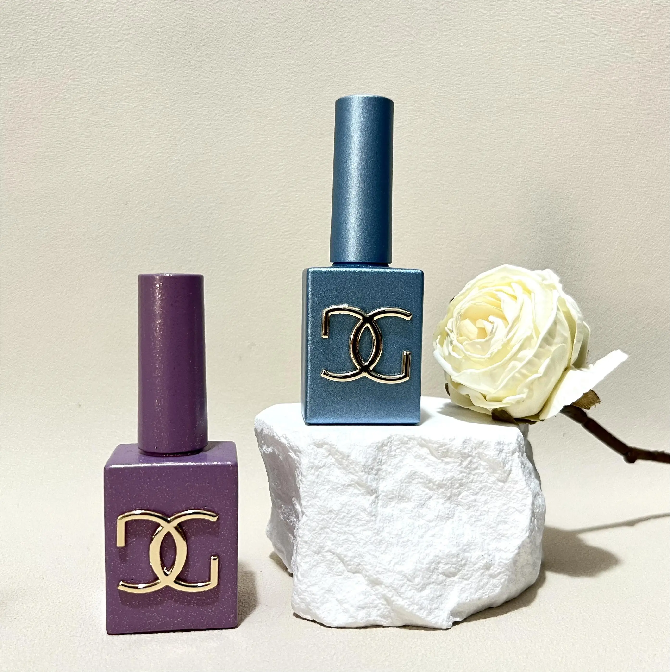 Factory custom made 10ml 15ml large empty uv gel nail polish glass bottle with metal logo