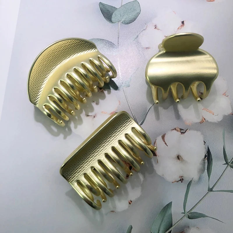 wholesale new designer hair accessories small size double layer teeth hair claw clips in gold alloy metal claws for women girls