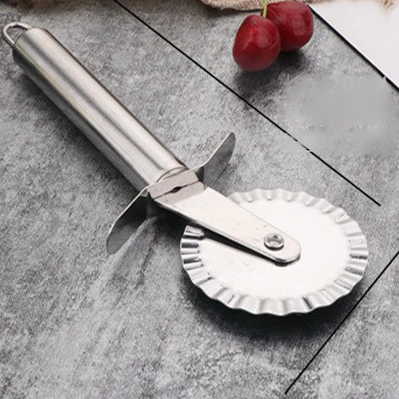 Easy To Clean Dishwasher Safe Super Sharp Pasta Slicer Stainless Steel Pizza Cutter With Slip Resistant Handle
