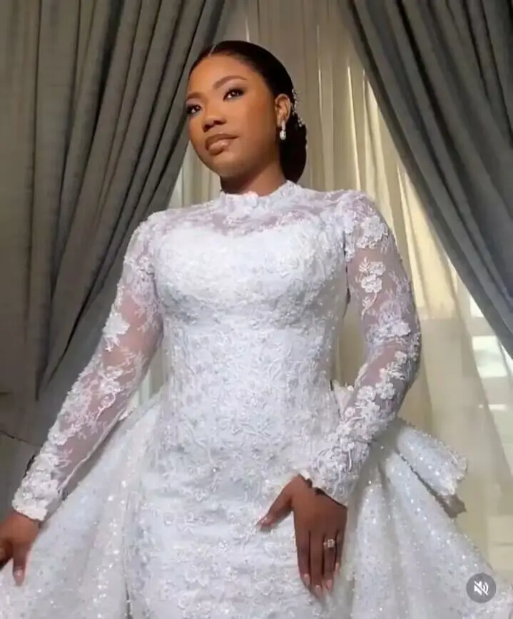 Pearls Long Sleeve Wedding Dresses 2023 Two part Customized satin wedding dress bridal gowns Sheer Removable Wedding Gowns